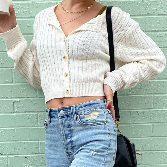 Women's Cropped Cardigan Sweater - Picture 2 of 5